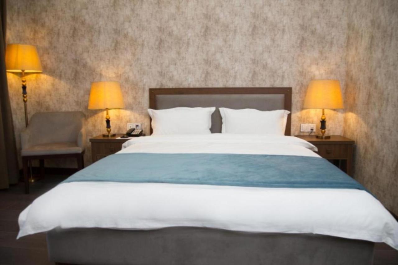 Macara Sheki City Hotel Ngoại thất bức ảnh