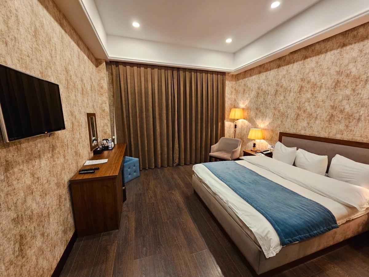 Macara Sheki City Hotel Ngoại thất bức ảnh